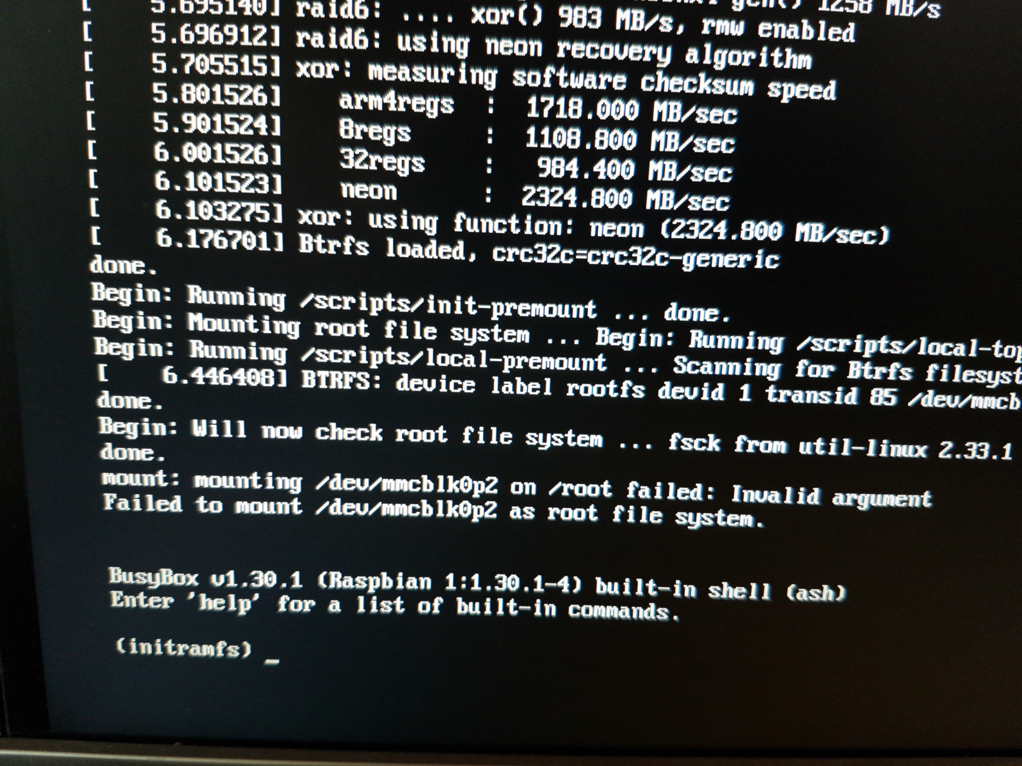 Crappy image of the console output with the “mounting … failed: invalid argument” error